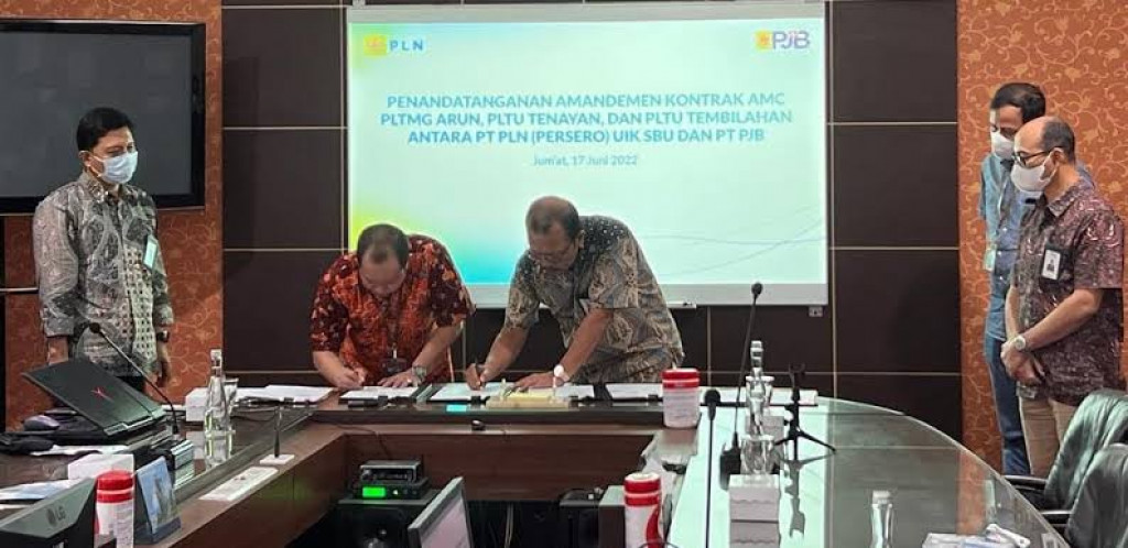 PJB Bersama PLN Tandatangani Amandemen Kontrak AMC di Surabaya