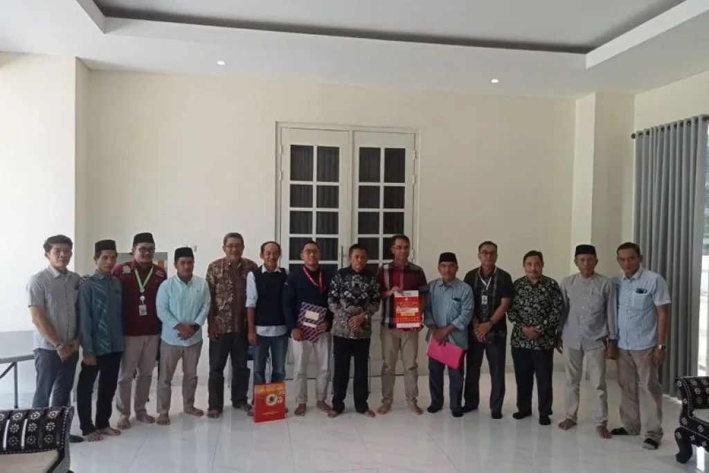 Pemkab Lombok Tengah dan GO Teken MoU Bimbingan Belajar Program Beasiswa Kedokteran