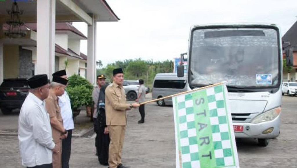 Wakil Bupati Palas. Lepas Kafilah STQH ke Tingkat Provinsi Sumut.