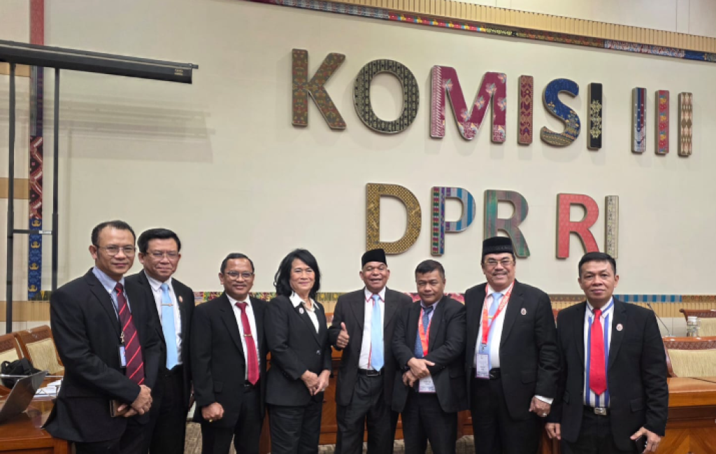 PLN Watch Ucapkan Selamat Bekerja, Dorong Direksi dan Komisaris Baru Perkuat Transformasi PLN