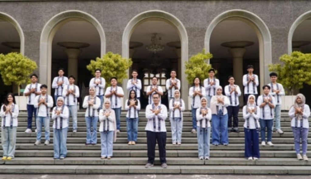 29 Mahasiswa UGM Berangkat ke Raja Ampat, Optimalkan Sumber Daya Lokal lewat KKN-PPM 2026