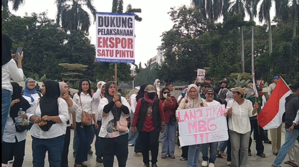 AMKD Demonstrasi di Balai Kota Depok, Desak Prabowo Bersihkan MBG dari Dugaan KKN