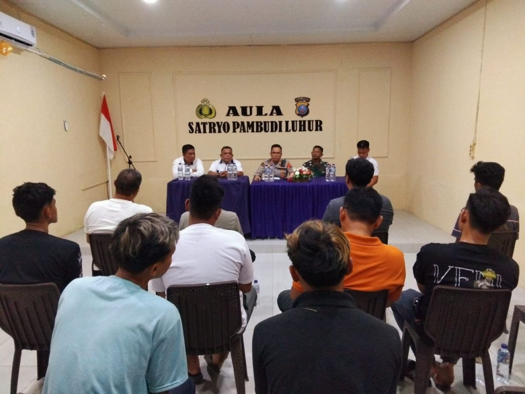 Babinsa Koramil 05/Salapian Hadiri Rapat Koordinasi Forkopimcam dan Masyarakat