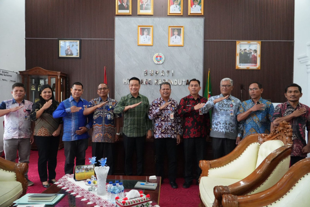 Bahas Penerimaan Pendapaatan Daerah, Bupati Humbahas Terima Kunjungan Kepala UPT Samsat Doloksanggul