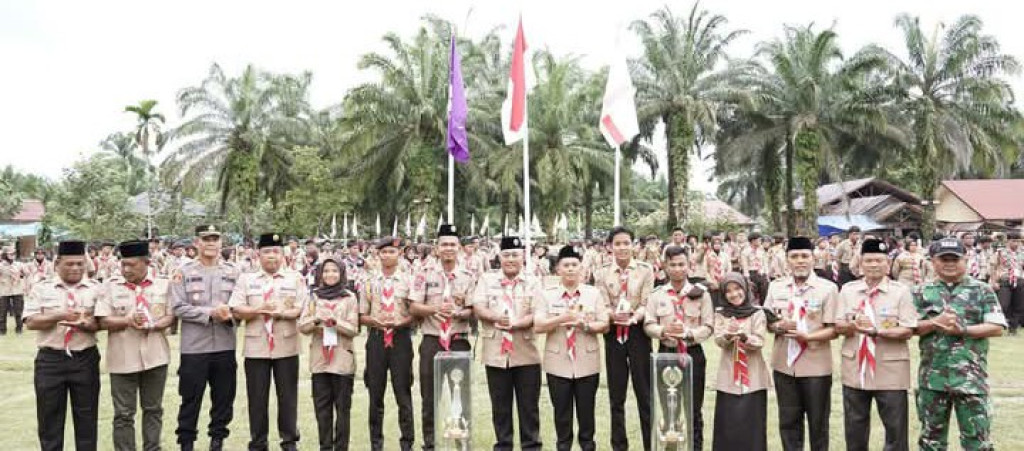 Bupati Palas Resmi Tutup Perkemahan Kwartir Pramuka ke -16  Tahun 2026