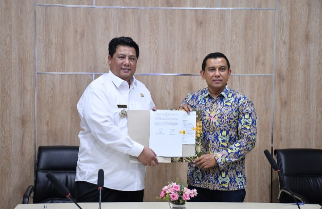 Bupati Samosir Terima Hibah Aset 22,8 Miliar dari Kementerian PU,