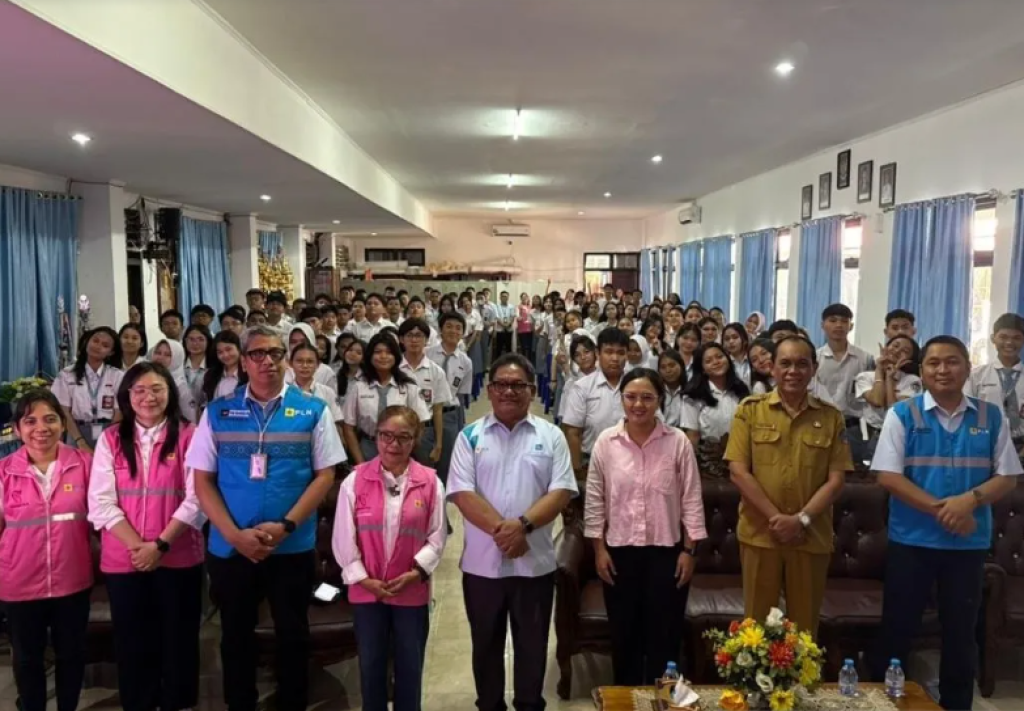 Cegah Bahaya Listrik, PLN Beri Edukasi ke Siswa SMA Negeri 1 Manado