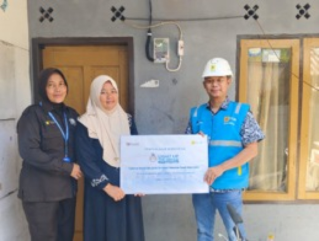 Dapat Sambungan Listrik PLN Sendiri, Keluarga Lisma Kini Tak Lagi Bergantung pada Tetangga