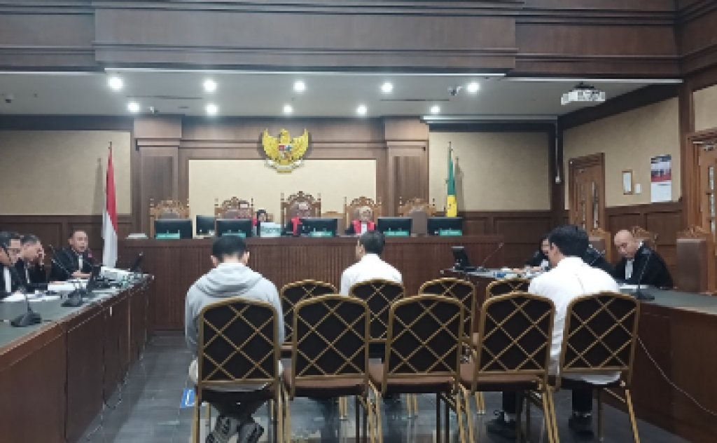 Dari Amplop Rp 3 Miliar hingga Setoran Bulanan Rp 5 Miliar, John Field Buka-bukaan di Sidang