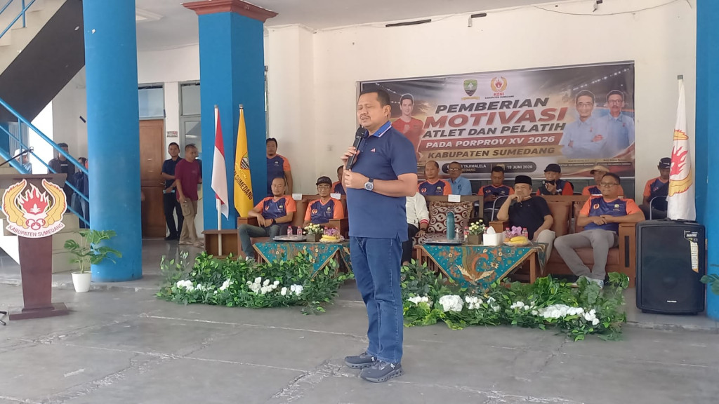 Dari GOR Tadjimalela, Bupati Dony Kobarkan Semangat Atlet Sumedang Menuju PORPROV XV Jabar