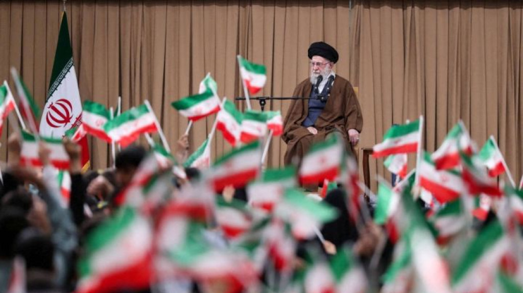 Demi Akhiri Perang, Trump Siap Temui Pemimpin Tertinggi Iran