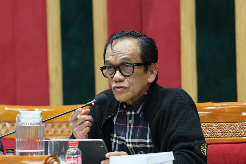 DPR Soroti Minimnya Daya Tampung PTN, Jutaan Lulusan SMA Terancam Tak Terserap