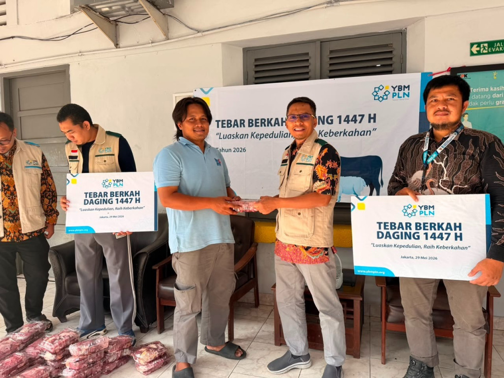 Gelorakan Semangat Kepedulian, YBM PLN UP3 Indramayu Tebar Berkah Qurban hingga Pelosok Unit Layanan