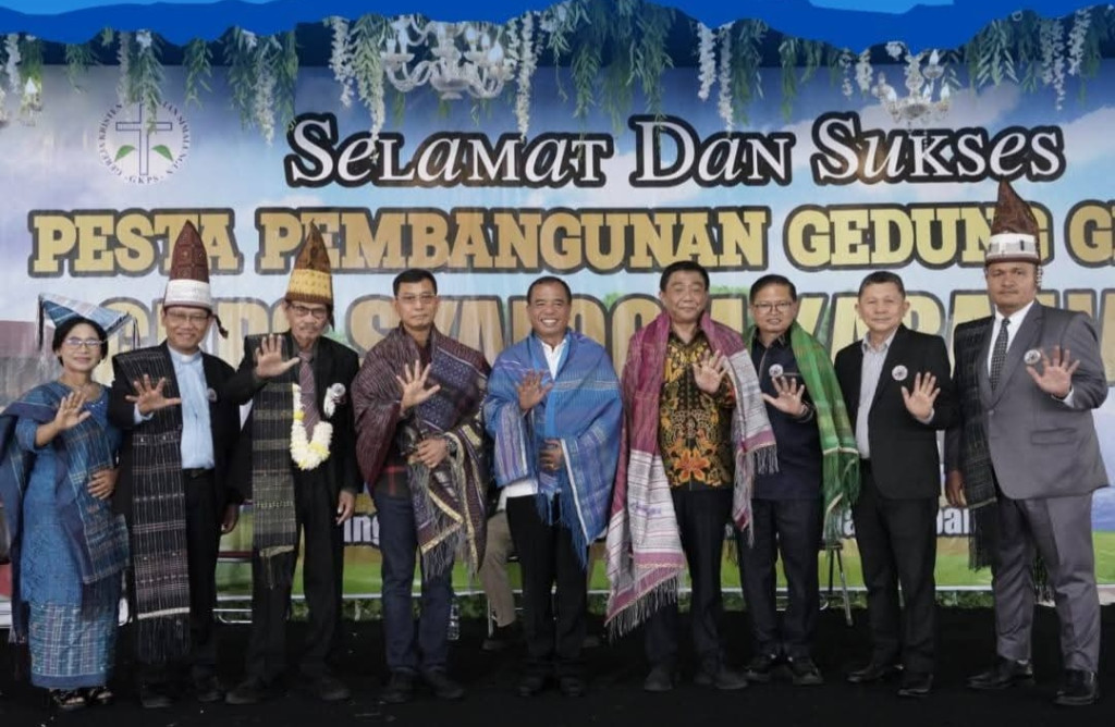 Hadiri Pesta Pembangunan Gedung Gereja GKPS Syaloom Kabanjahe,Bupati Karo:Satukan Hati dan Ciptakan Hidup Damai Sesama Jemaat