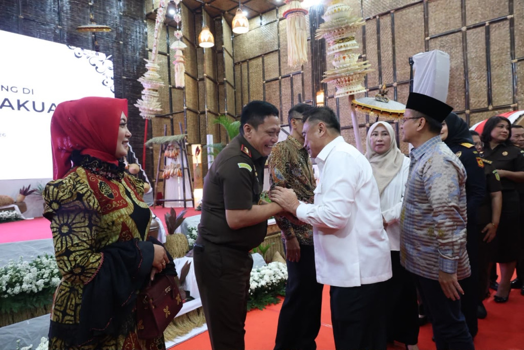 Hadiri Pisah Sambut, Harris Bobihoe Apresiasi Kinerja Kajati Jabar