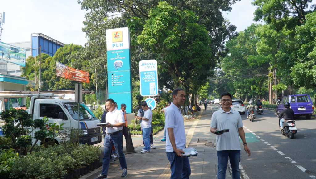 Insan PLN UP3 Bogor Rutin Gelar Jumat Berbagi, Wujud Kepedulian dan Pemberdayaan UMKM