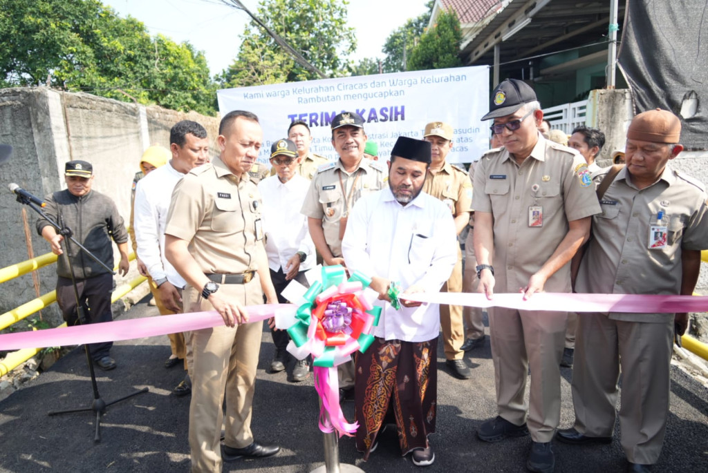 Jembatan Pule Ciracas Diresmikan dan Kembali Difungsikan Pasca Amblas