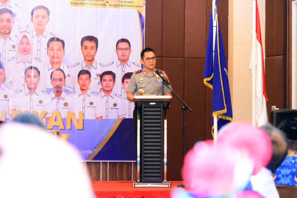 Kapolda Jambi Hadiri Pelantikan Ketua dan Pengurus PWI Kota Jambi Masa Bakti 2026-2029