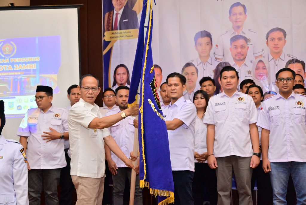 Ketua PWI Provinsi Jambi Lantik Irwansyah Pimpin Kepengurusan PWI Kota Jambi 2026-2029
