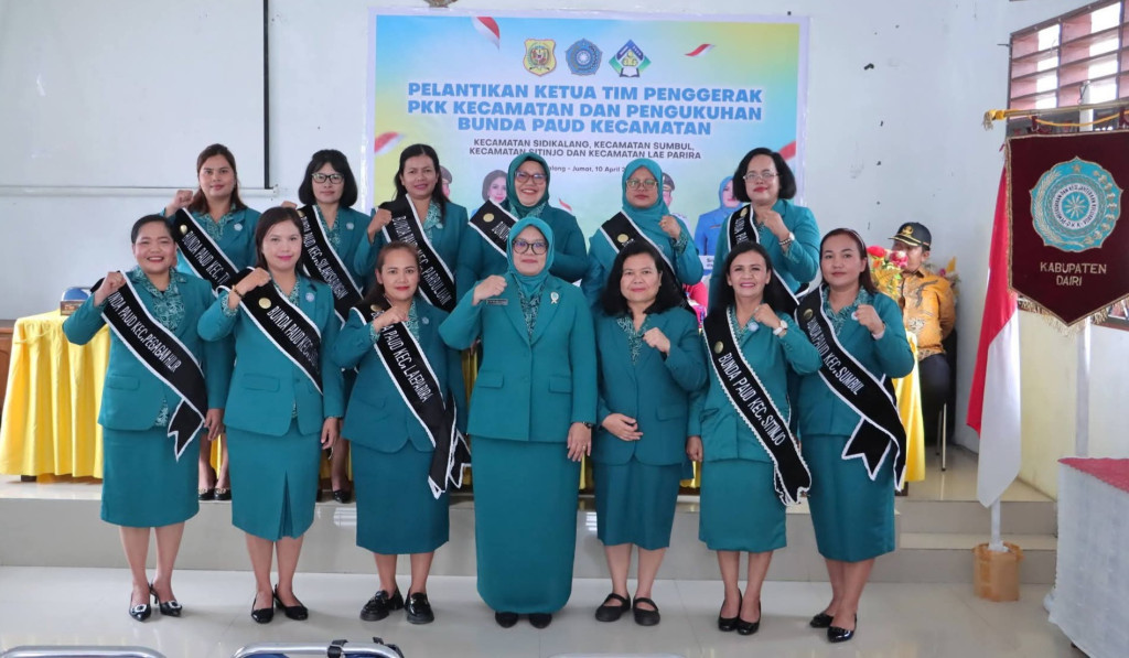 Ketua TP PKK Dairi Lantik Ketua TP PKK dan Bunda Paud Kecamatan