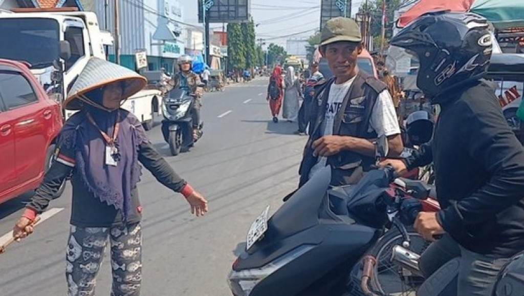 Kisah Kusriyati, Jukir Lansia yang Gagalkan Pencurian Rp3,6 Miliar Kini Berangkat Umr