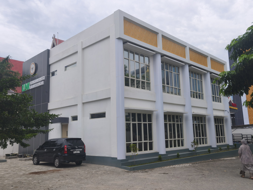 Klinik Gigi Kejati Sulteng Telan Rp4 Miliar Uang Rakyat, Publik Pertanyakan Urgensi Hibah APBD