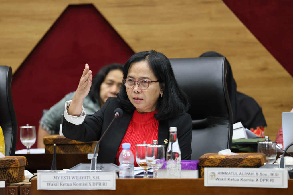 Komisi X DPR Soroti Perlunya Koordinasi Lintas Kementerian dalam Pengelolaan Pendidikan