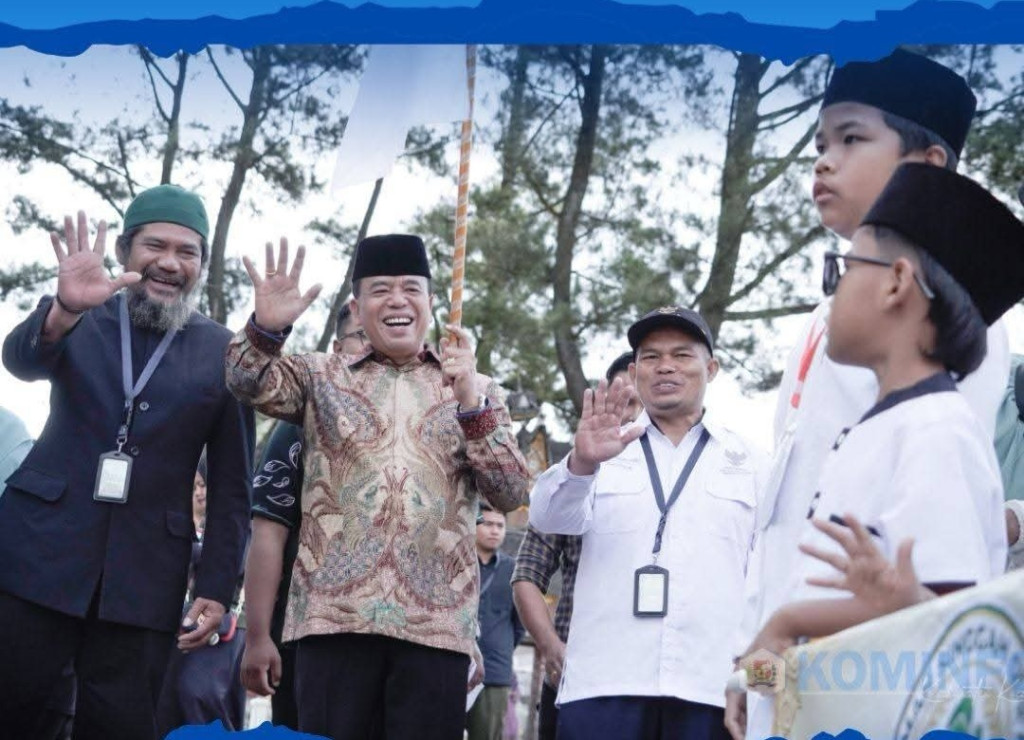 Lepas Peserta Pawai Tahun Baru Islam,Bupati Karo Ajak Masyarakat Perkuat Kerukunan