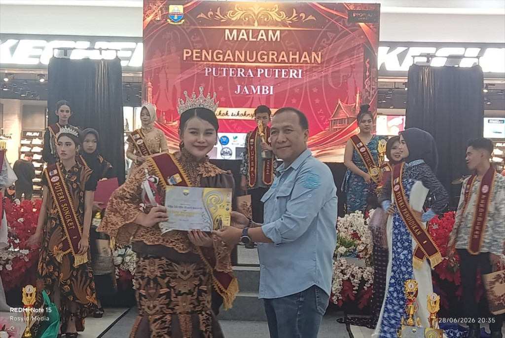 Malam Penuh Prestasi, Afia Meilin Putri Islamy Bersinar di Malam Penganugerahan Putera Puteri Jambi 2026