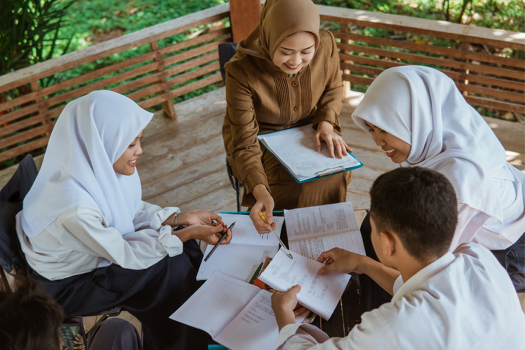 Mendagri Tegaskan Tak Boleh Ada Honorer Baru, Belanja Pegawai Daerah Sudah Membengkak