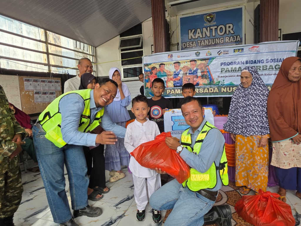 PAMA Salurkan 100 Paket Sembako untuk Yatim dan Dhuafa