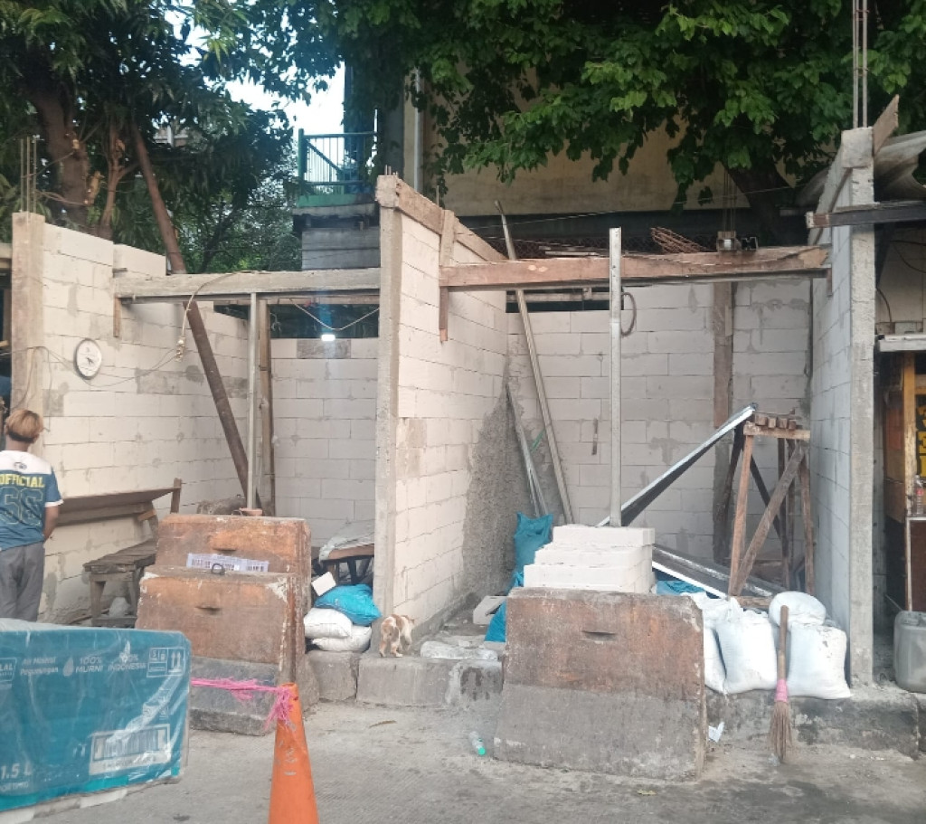 Pedagang Kaki Lima Terminal Senen Keluhkan Pembangunan Lapak, Minta Kepastian Tempat Berjualan