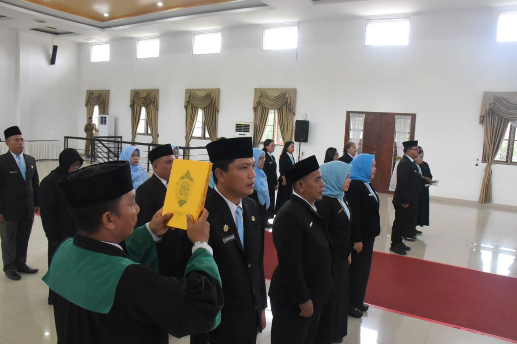 Pelantikan 18 Pejabat, Sekda Tekankan Amanah dan Profesionalisme ASN