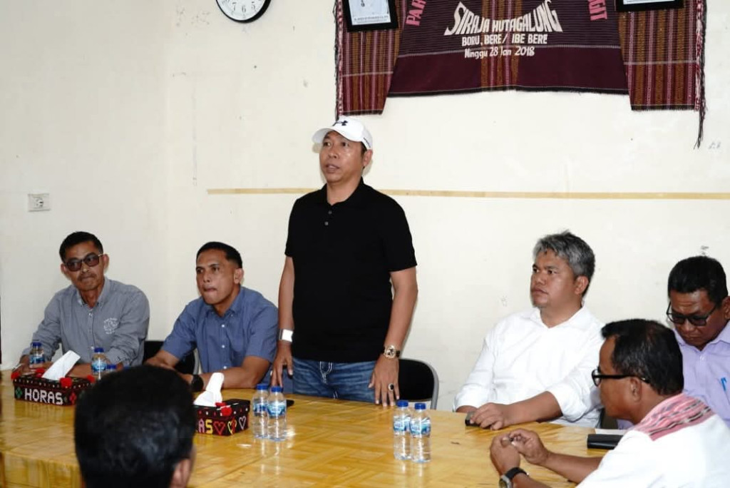 Pemkab Taput Gelar Dialog Bersama Masyarakat di Kantor Desa Siraja Hutagalung