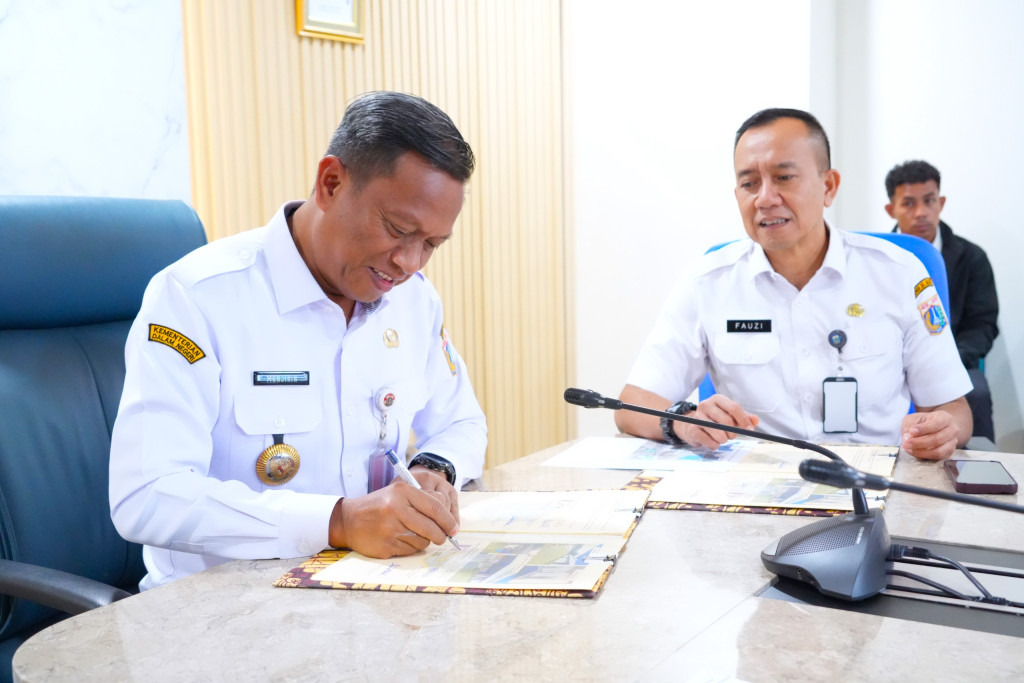 Pemkot Jakarta Timur Terima Aset Renovasi Kolam Renang Militer Halim Perdanakusuma Senilai Rp9,27 Miliar