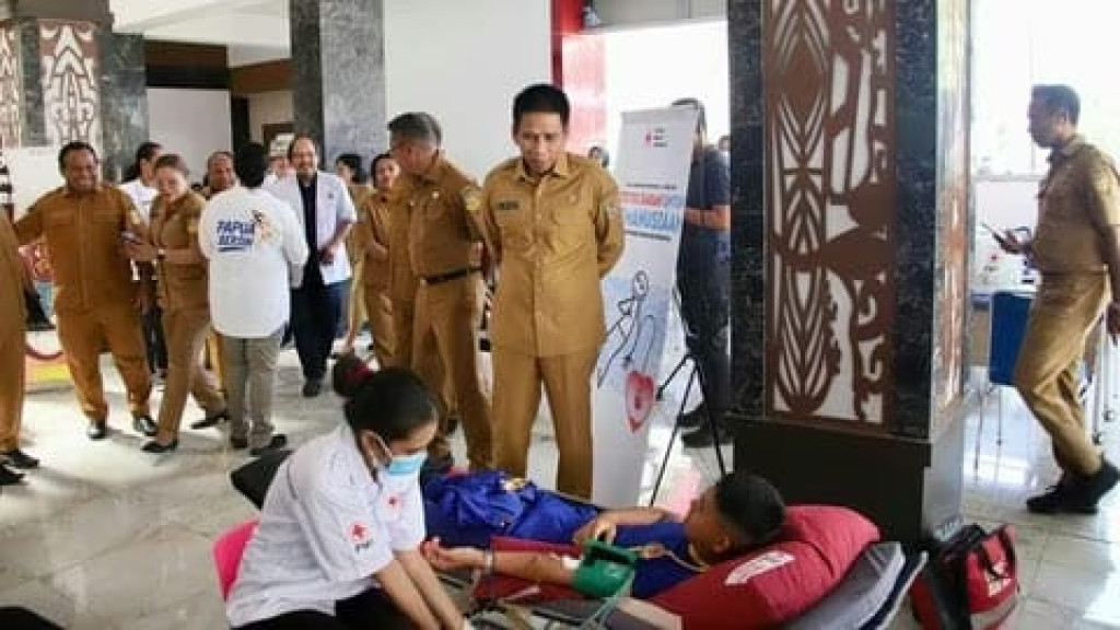 Pemprov Papua Gelar Pengobatan Massal dan Donor Darah, Buka Akses Layanan Kesehatan