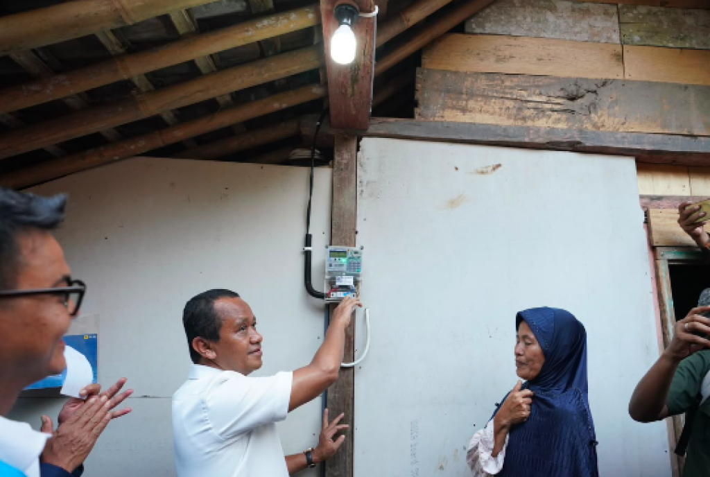 PLN dan Pemerintah Perluas Akses Listrik Lewat Lisdes dan BPBL