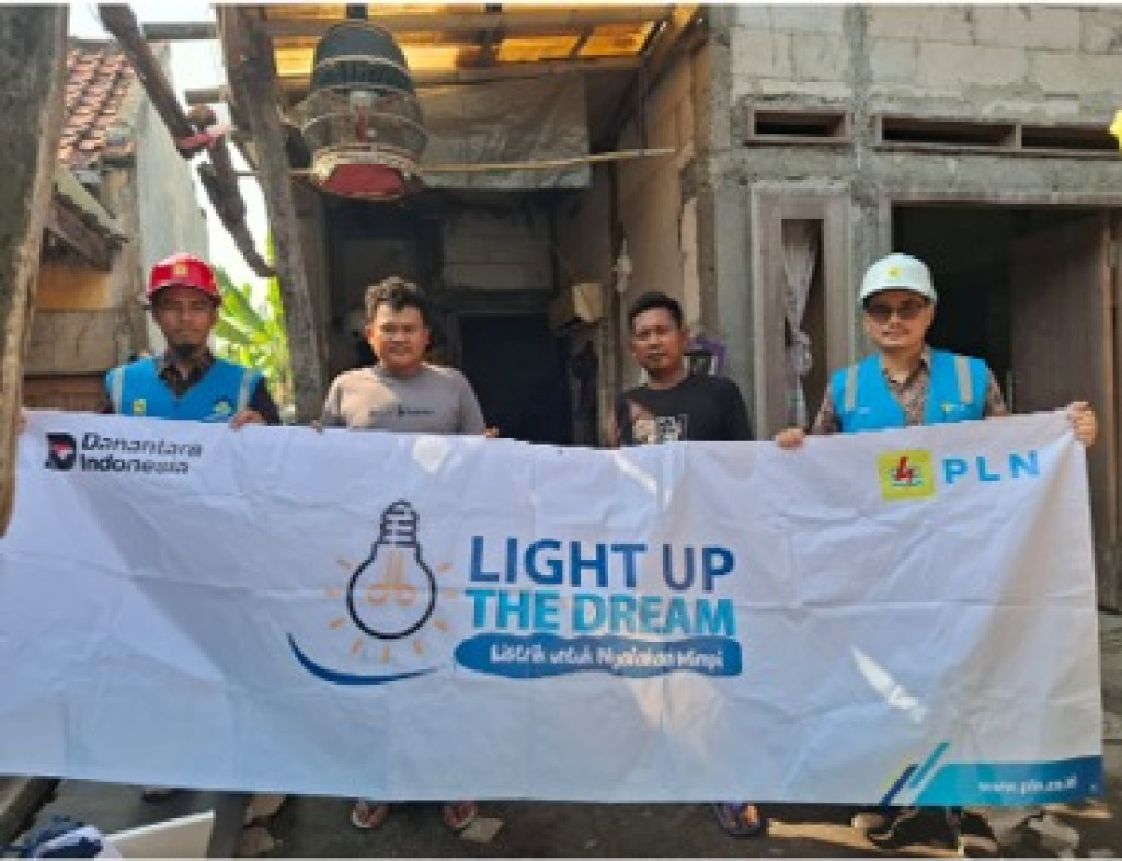 PLN Hadirkan Terang dan Harapan Baru bagi Warga Karawang Melalui Light Up The Dream