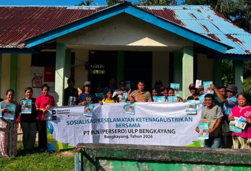 PLN Kenalkan Budaya Aman Berlistrik kepada Masyarakat Desa Bengkawan