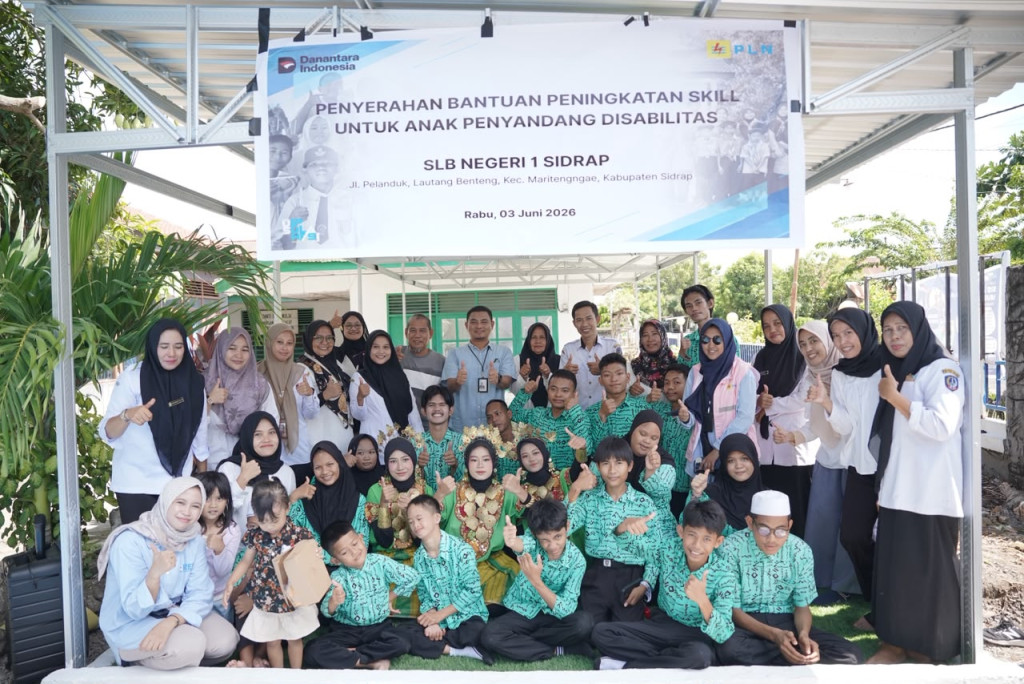 PLN UIP Sulawesi Dukung Pengembangan Keterampilan Anak Disabilitas di SLB Negeri 1 Sidrap