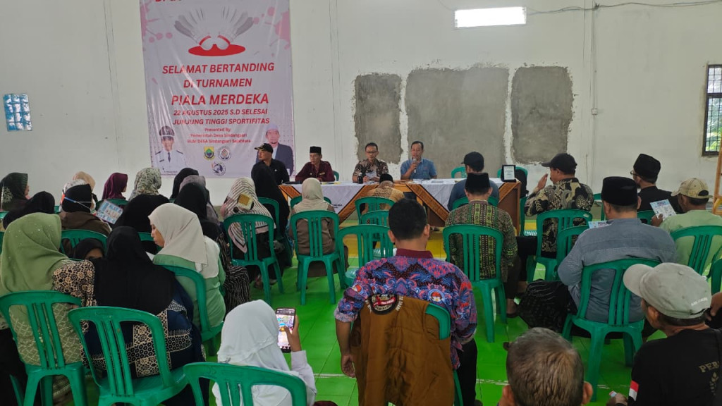 PLN UP3 Cianjur Edukasi Keselamatan Listrik dan Salurkan Bantuan Sembako di Cilaku