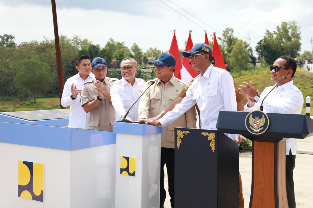 Prabowo Resmikan 1.151 Km Jalan Daerah: Biaya Angkut Jadi Lebih Murah, Tak Boleh Ada Daerah Tertinggal