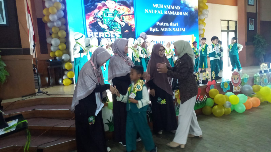RA AR RAHMAN Tampilkan Generasi Berprestasi dalam Graduation & Performance Day 2025/2026