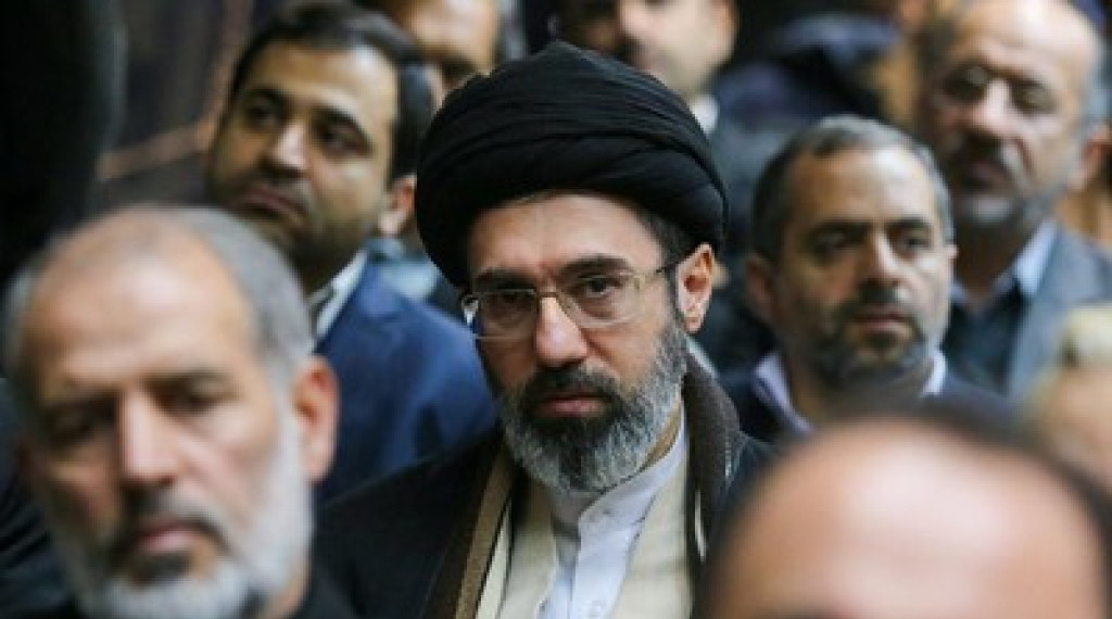Respons Mojtaba Khamenei, Dukung Negosiasi Damai Perang AS-Iran