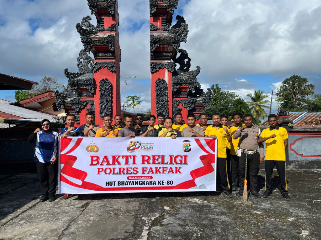 Sambut HUT Bhayangkara ke-80, Polres Fakfak Gelar Bhakti Religi di Tiga Tempat Ibadah