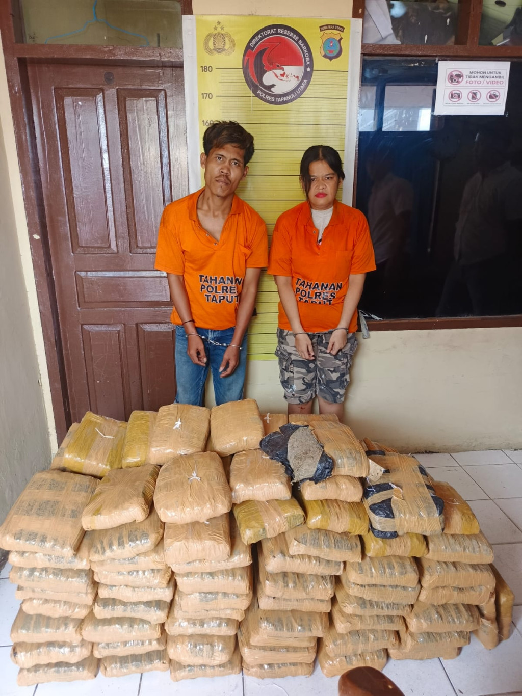 Sat Narkoba Polres Taput  Amankan 2 Kurir Narkoba, 112 Paket Ganja Kering Berhasil di Sita.