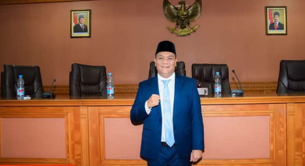 Sekda Palas Panguhum Nasution Meraih Gelar Doktor. Di Universitas Sumatra Utara.