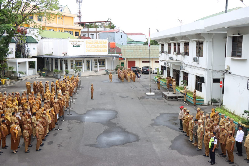 Sekdako Binjai Tekankan Disiplin dan Integritas Saat Pimpin Apel Gabungan