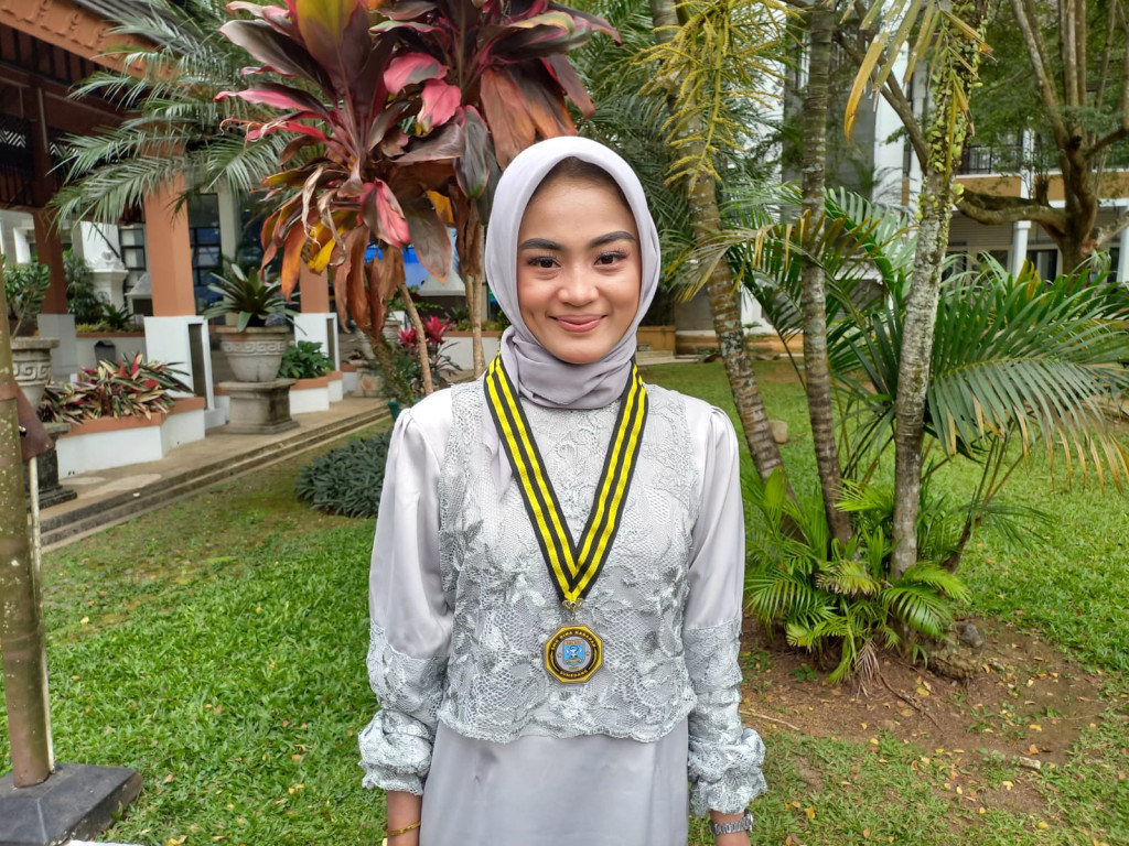 SMK Bina Harapan Sumedang Gelar Angkat Sumpah dan Appreciation Day, Lepas 52 Siswa Farmasi dan Kimia Industri