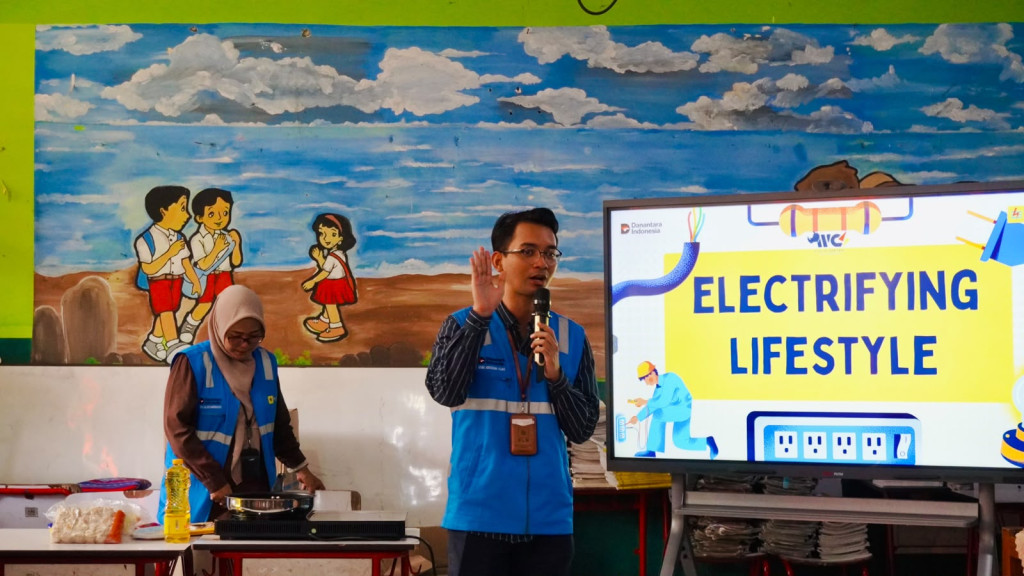 Sosialisasi Cerdas Energi, Langkah Nyata PLN Wujudkan Sekolah Adiwiyata di Cibodas